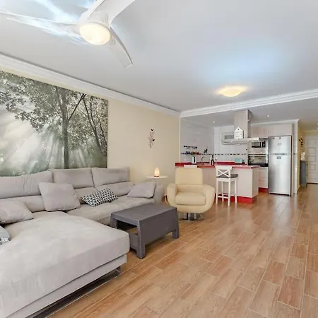 Apartament Sea Breeze And Rustic Terrace Charm